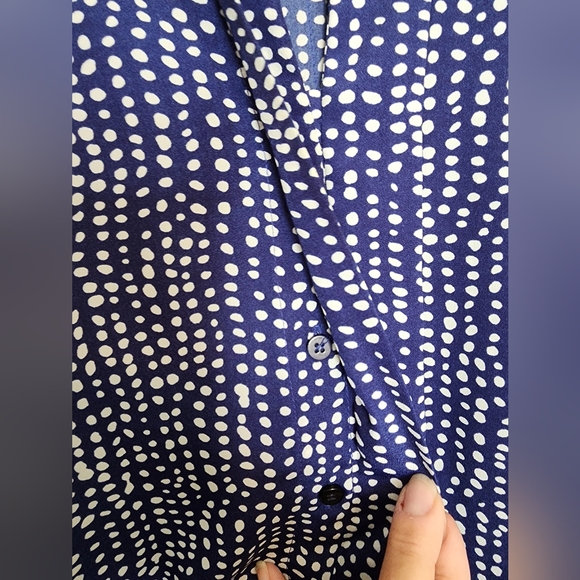 Collective Concepts Blue White Dots Button Front Blouse Large - Picture 3 of 8